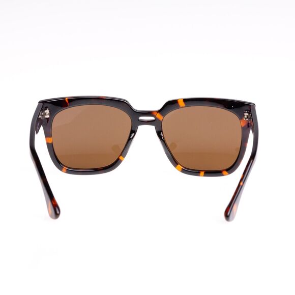 Isaac Mizrahi IM105 Sunglasses Women